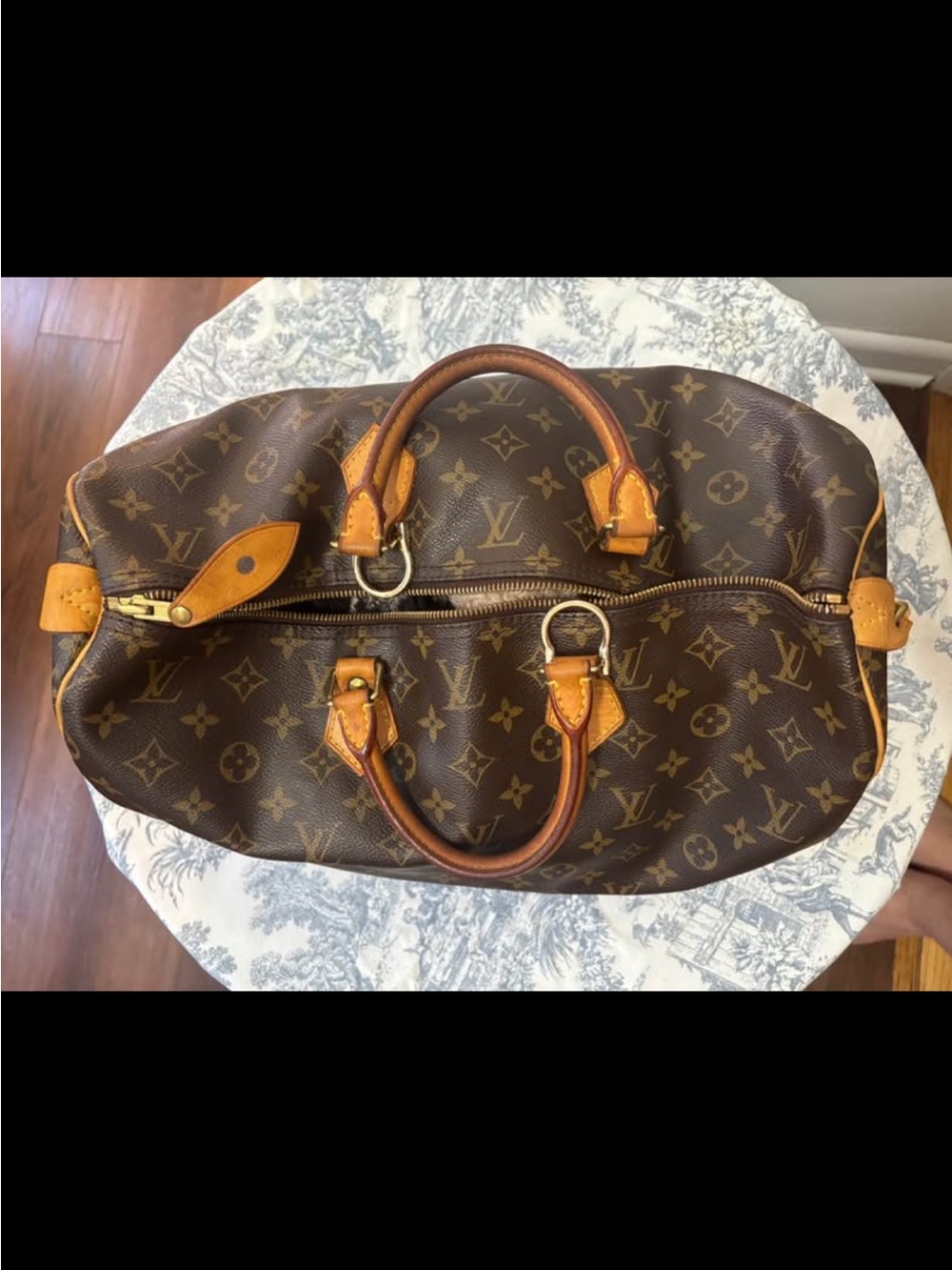 Louis Vuitton Monogram Speedy 40 - Picture 2 of 10